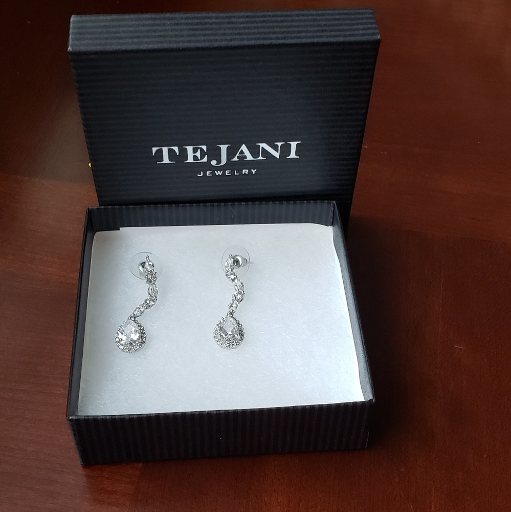 Beautiful Tejani Drop Earrings